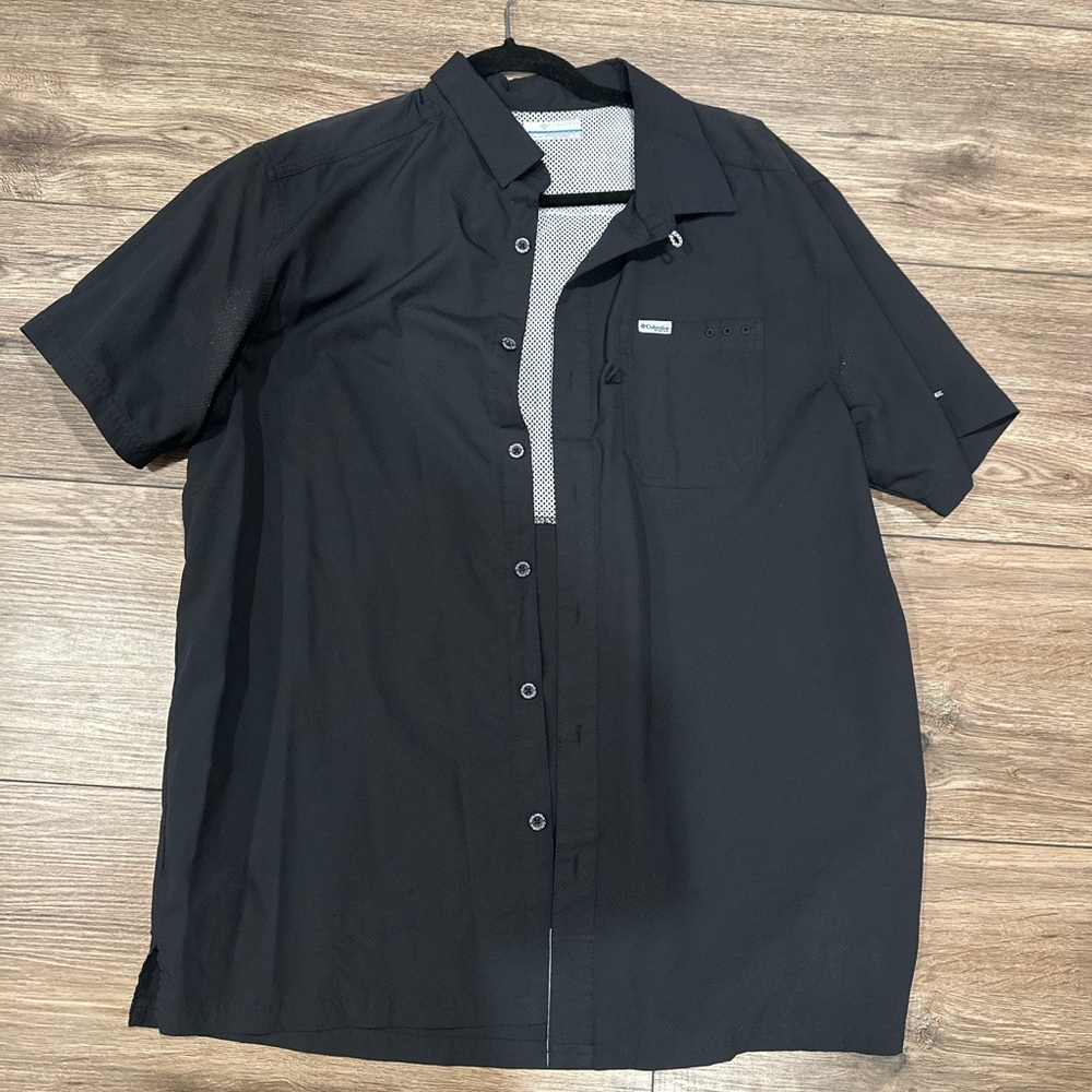 Columbia PFG Men’s Black Short Sleeve Button-Up Fishing Shirt | Size M